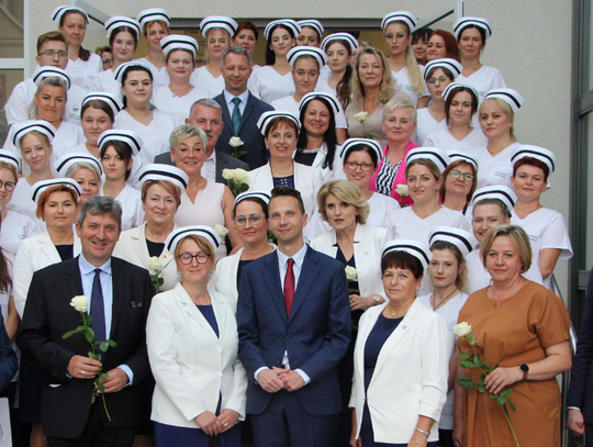 Punktem kulminacyjnym wydarzenia była ceremonia „czepkowania” oraz uroczyste złożenie przysięgi. fot. AZ