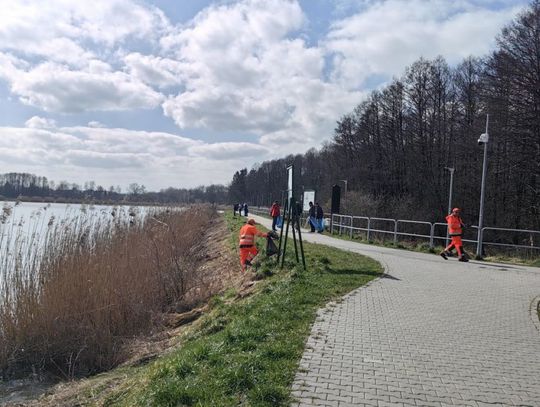 Zamość: Sprzątali dla Ziemi. Studenci AZ, uczniowie i przedszkolaki razem