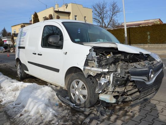 Zamość: Stłuczka na ul. Żdanowskiej. Dwie osoby w szpitalu