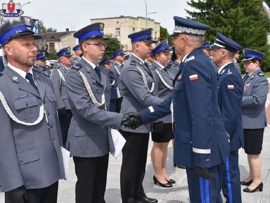 W tym roku w KMP Zamość awansowanych zostało 69 policjantów.