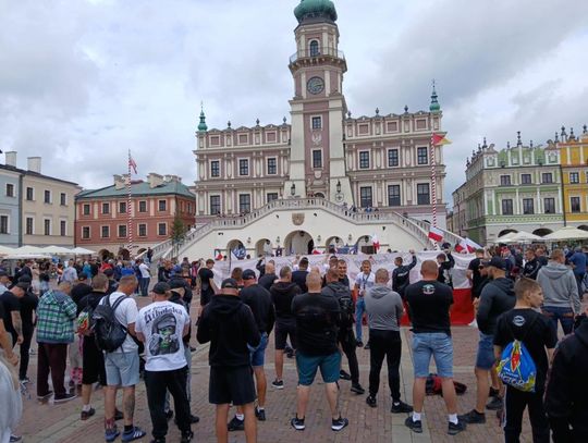 Zamość: Uczestniczka manifestacji nawoływała do nienawiści? Prokuratura wszczyna śledztwo
