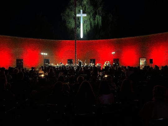Orkiestra Symfoniczna im. Karola Namysłowskiego odda muzyczny hołd ofiarom II wojny światowej.