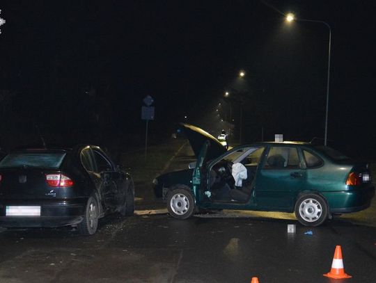 Zamość: Zderzenie seata z volkswagenem na ul. Śląskiej. Dziecko w szpitalu