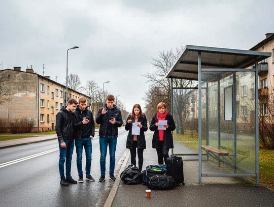 Klienci wpłacali należność na wskazane konto bankowe, a w ustalonym dniu oczekiwali na przyjazd busa. W wielu przypadkach bus jednak nie przyjechał, a kontakt telefoniczny z właścicielem lub przedstawicielami firmy urywał się.