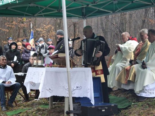 Zawalów/Czartoria: Oddali cześć powstańcom