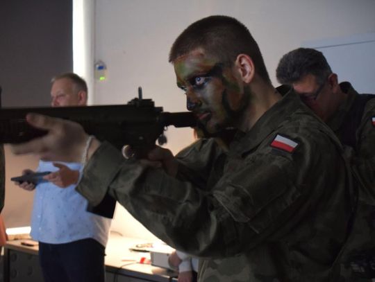 Wirtualna strzelnica w Grabowcu.