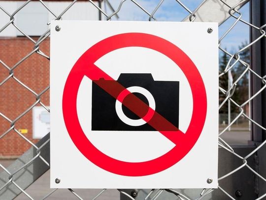 Zrobienie zdjęcia nie zrobi z ciebie przestępcy. MON łagodzi zakaz