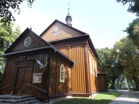 Bezczelny złodziej ukradł ponad 100 tys. zł zebranych przez parafian w podhrubieszowskich Moniatyczach na ratunek zabytkowych organów w tamtejszej świątyni.