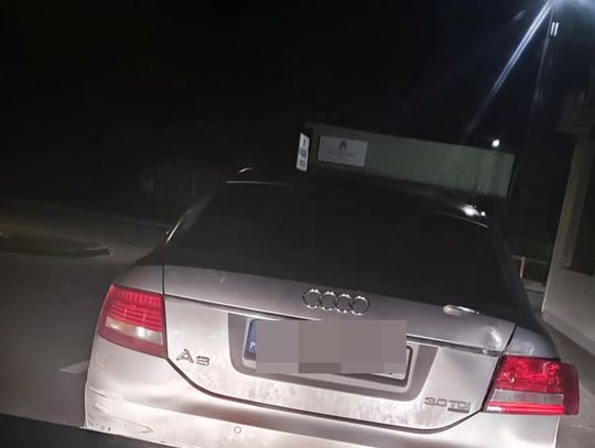 Nietrzeźwy kierujący audi zatrzymany dzięki obywatelskiemu zgłoszeniu w Zwierzyńcu.