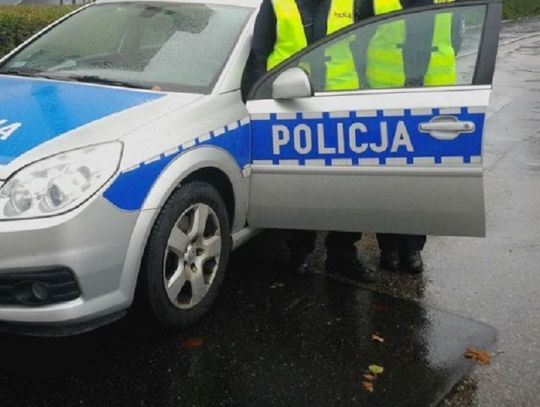 Zwierzyniec: Starszy pan źle się poczuł. Pomocy udzielili mu policjanci