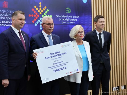 Na utworzenie Branżowego Centrum Umiejętności w dziedzinie geodezji powiat zamojski otrzymał 10 mln zł.