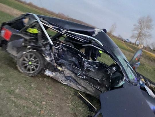 Lubelskie: Jeden kierowca nie żyje, drugi w ciężkim stanie w szpitalu
