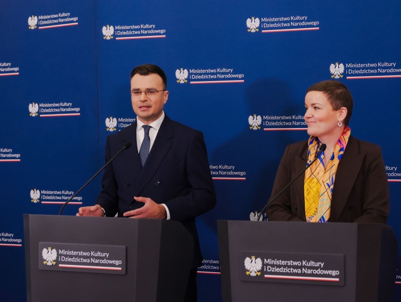 Burmistrz przez cały czas będzie wydawał prasę. Ministra zmienia zdanie