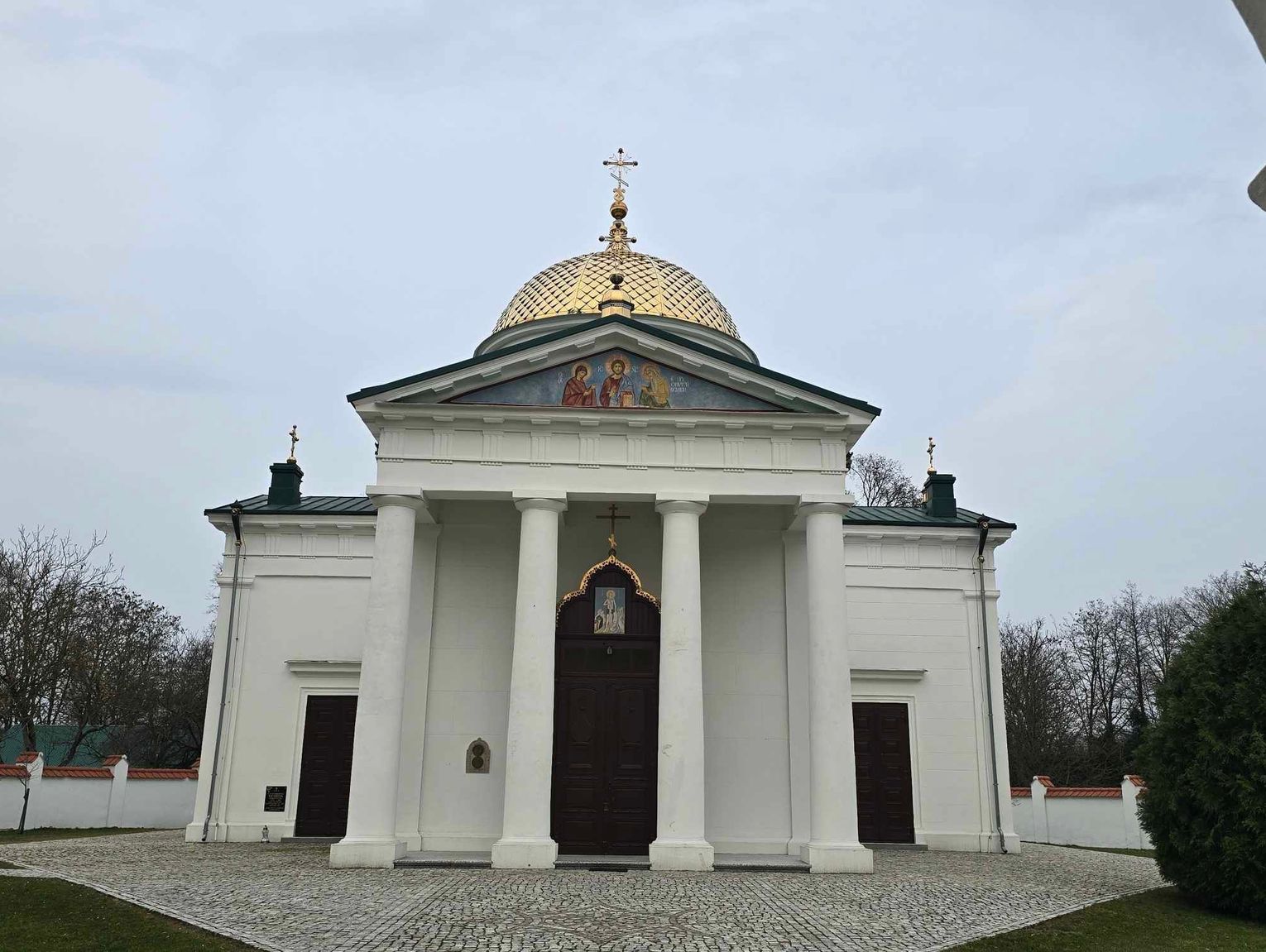 Wody Polskie próbują nie dopuścić do odłączenia od terytorium Polski najstarszego monastyru