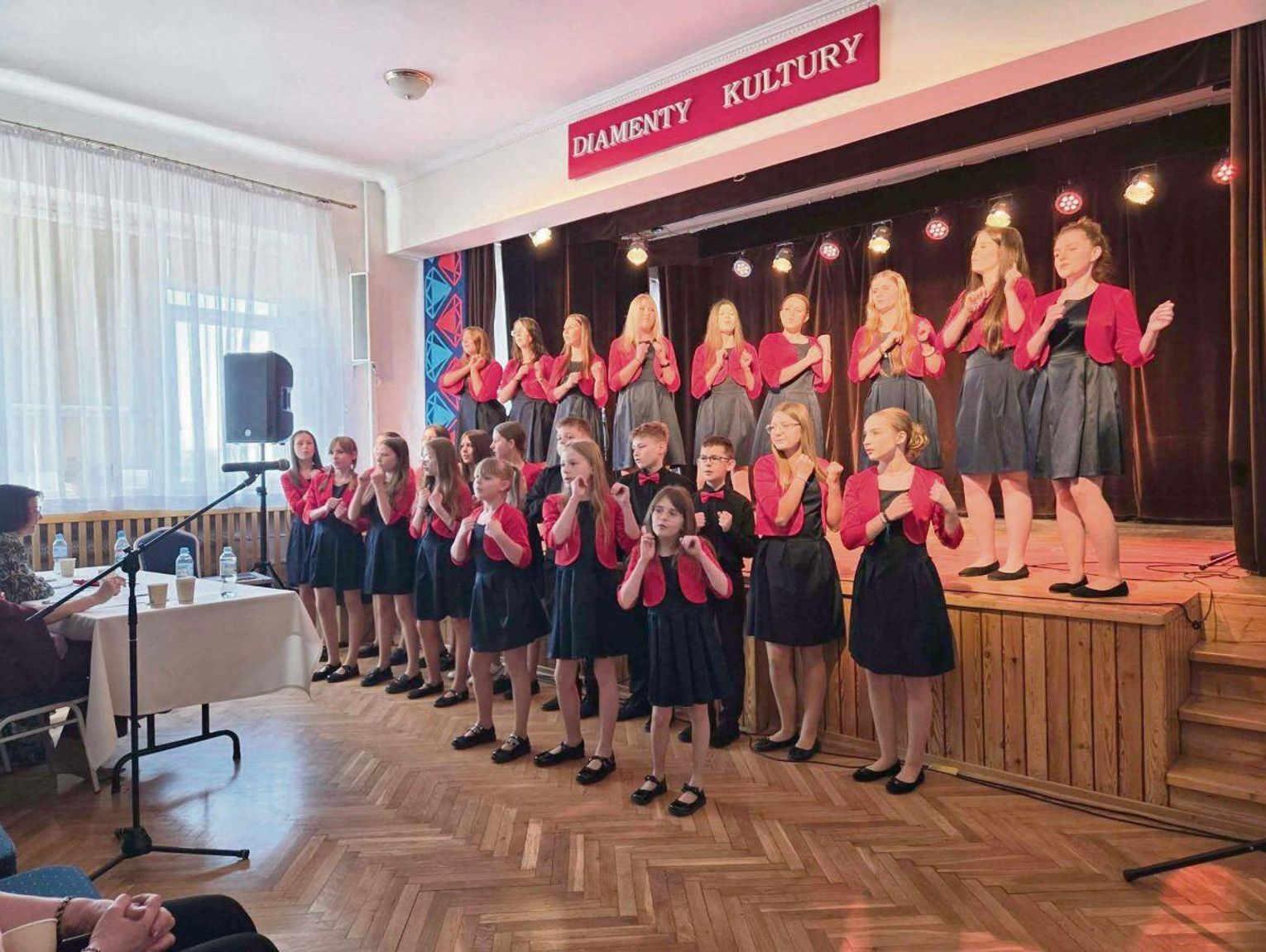 Diamenty Kultury w Łukowej. Przed widownią wystąpiła śmietanka biłgorajskich artystów