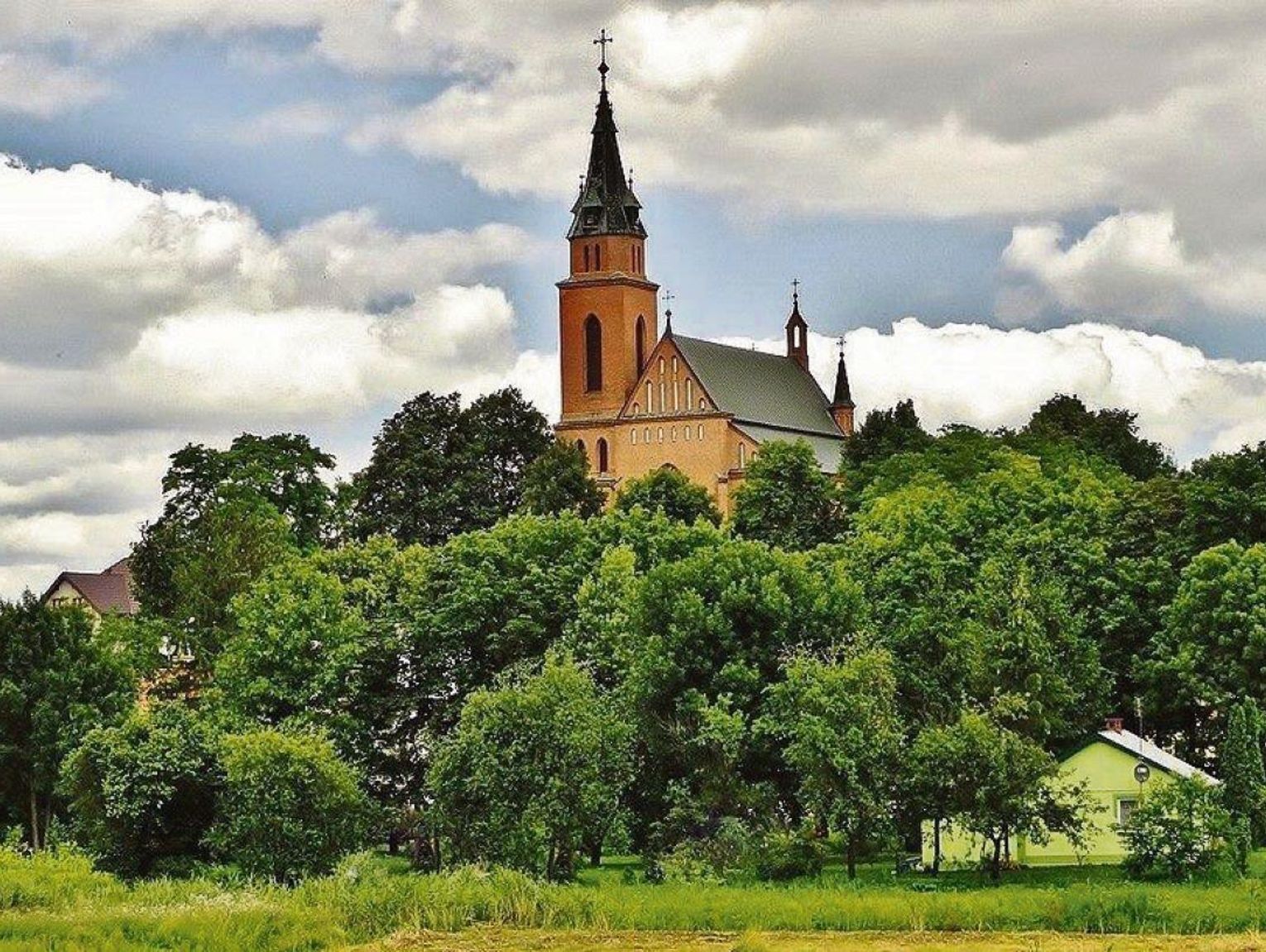 Dotacja na remont skłóciła parafię i władze gminy Trzeszczany. Komu brakuje dobrej woli?