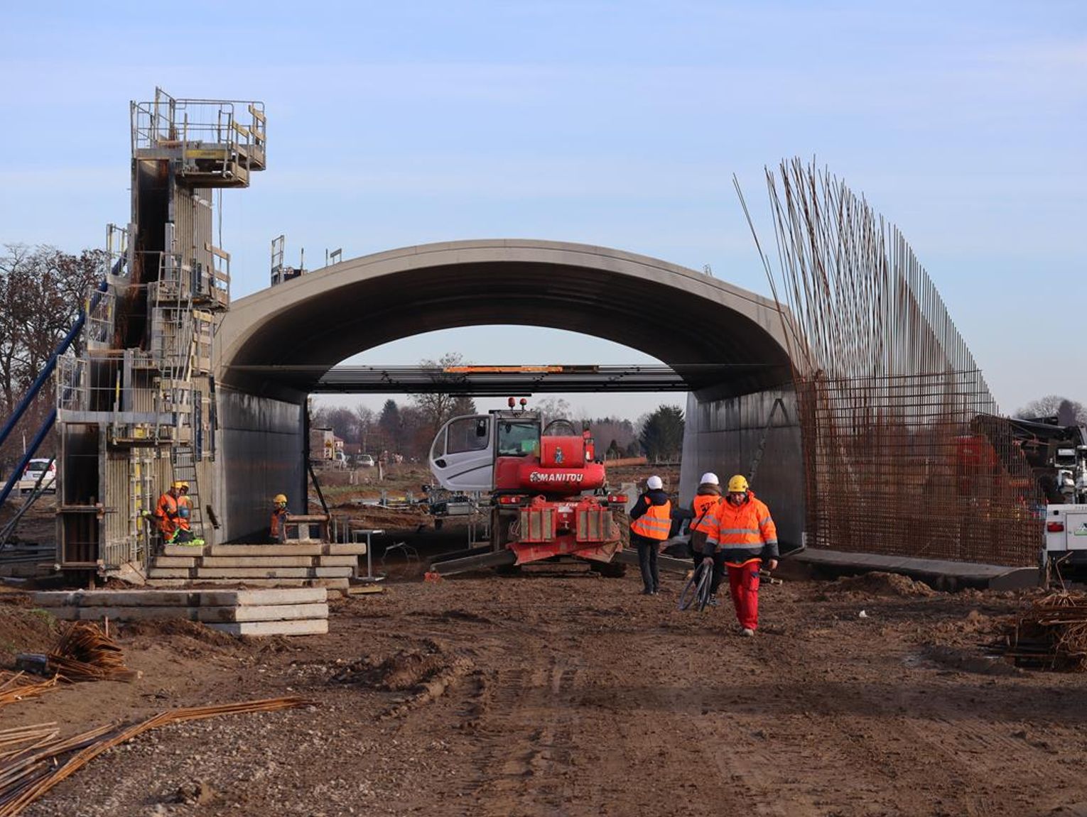 Dziennie 200 osób na budowie. Tak wygląda S17 pod Zamościem [ZOBACZ ZDJĘCIA]