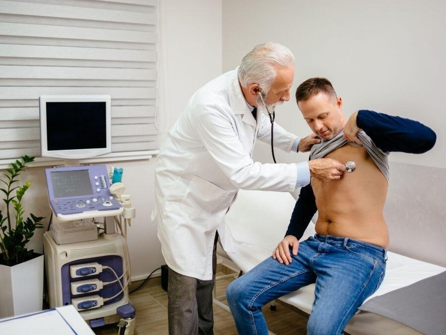 Gdzie do lekarza w majówkę? Sprawdź, gdzie się zgłosić w razie potrzeby