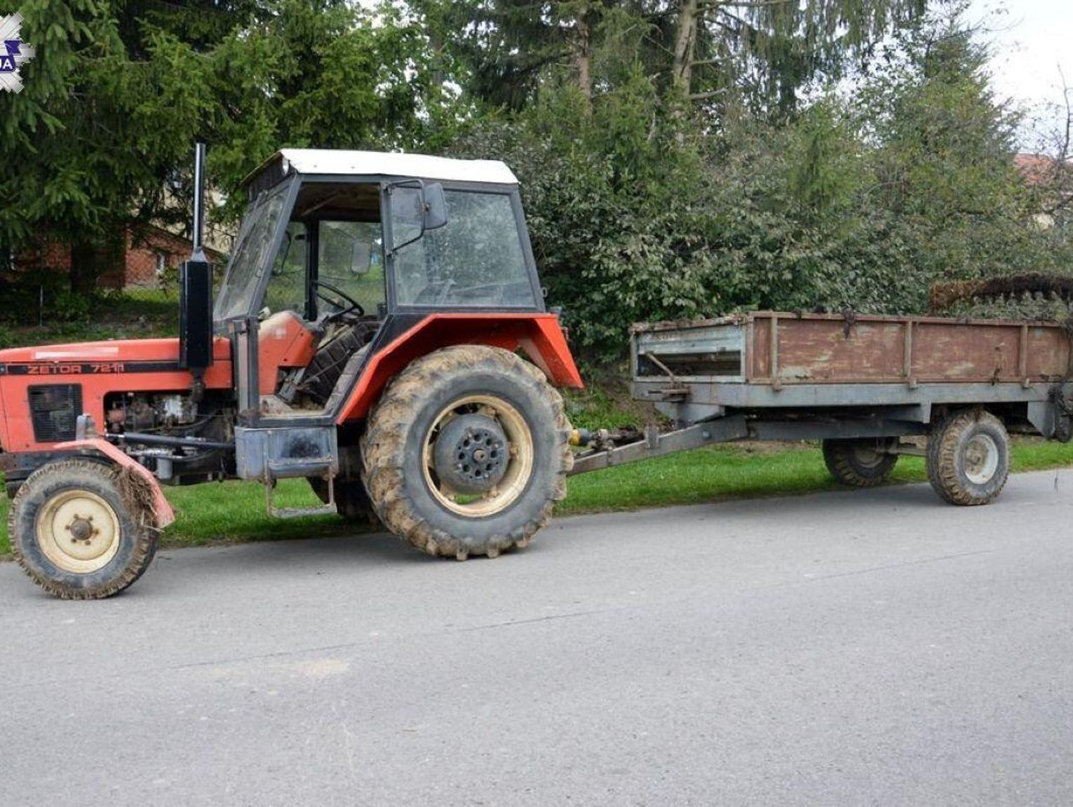 Gm. Skierbieszów: Pijany traktorzysta przyłapany na gorącym uczynku