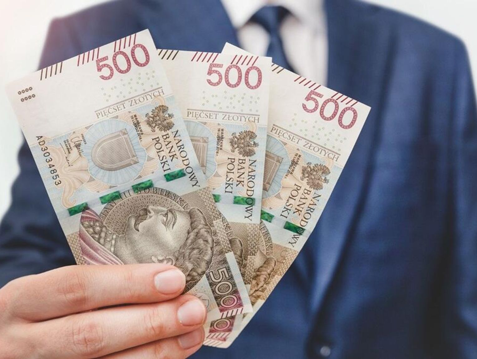 Kasa w samorządzie. Burmistrzowie, wójtowie i prezydenci miast zarobią więcej