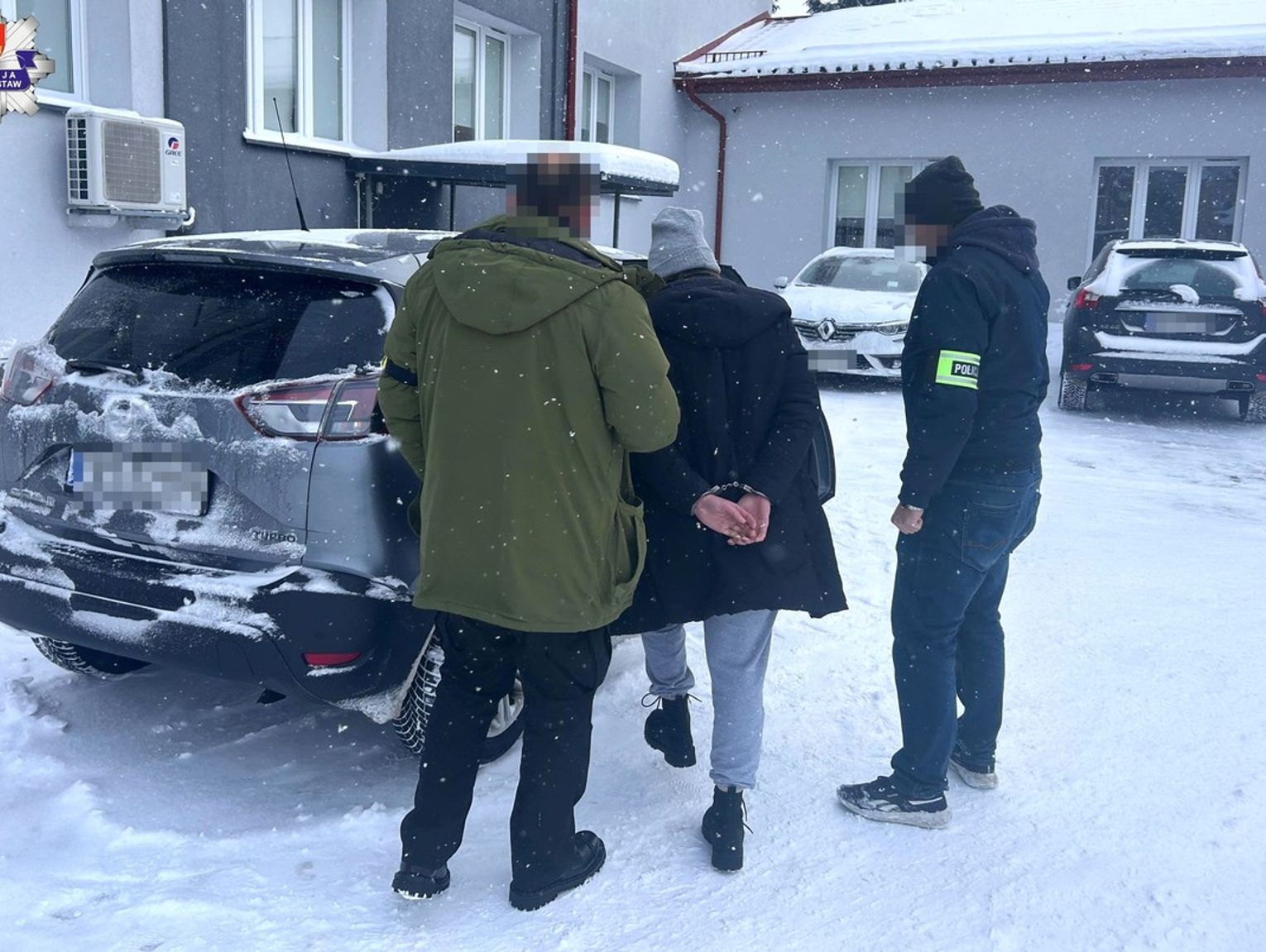 Lubelskie: Kryminalni przejęli setki porcji narkotyków. 26-latka trafiła do aresztu