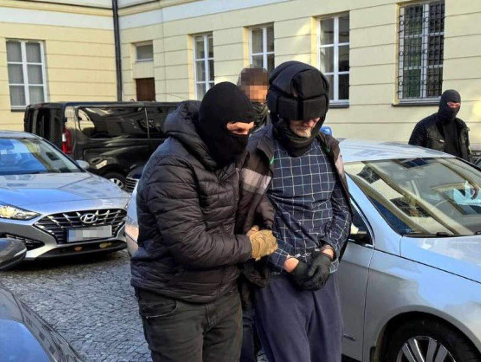 Lubelskie: 44-latek po ataku na biuro PO usłyszy zarzuty. Wcześniej wysyłał pornografię [WIDEO]