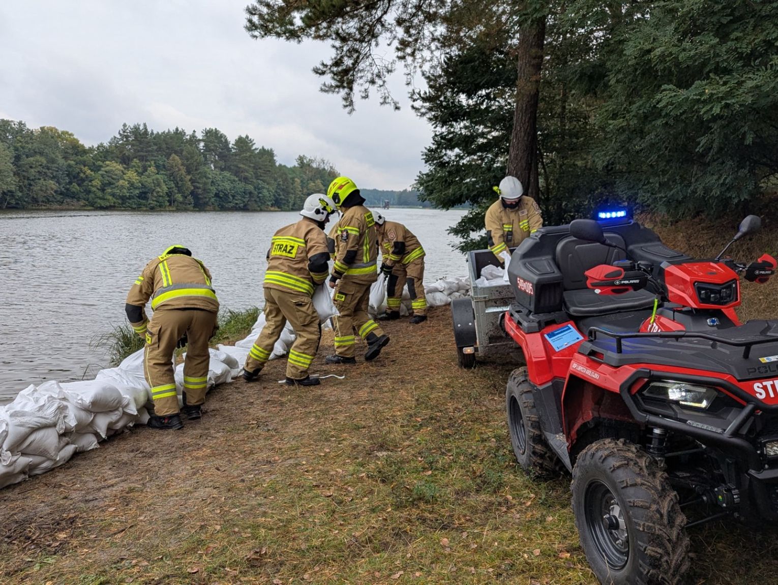Majdan Sopocki: ZALEW 25. Strażacy ćwiczą, by nas chronić i ratować [ZDJĘCIA]