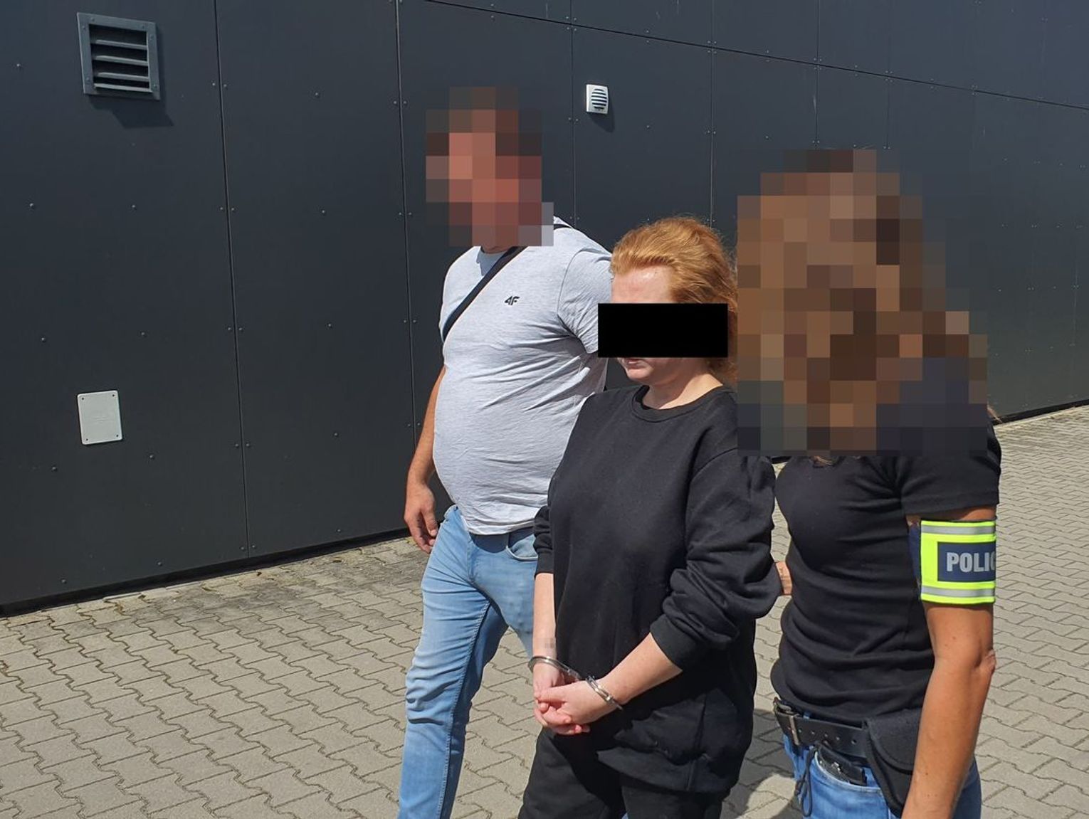 Makabryczne odkrycie w Lubelskim. Ciało noworodka w reklamówce w opuszczonej chlewni