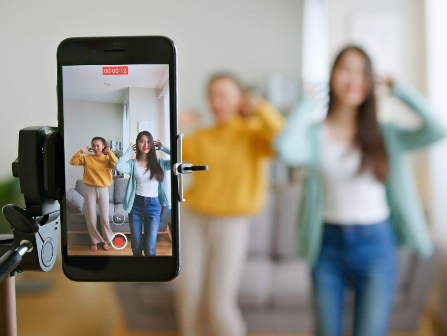 Media społecznościowe od 15 roku życia? Szykują się zmiany