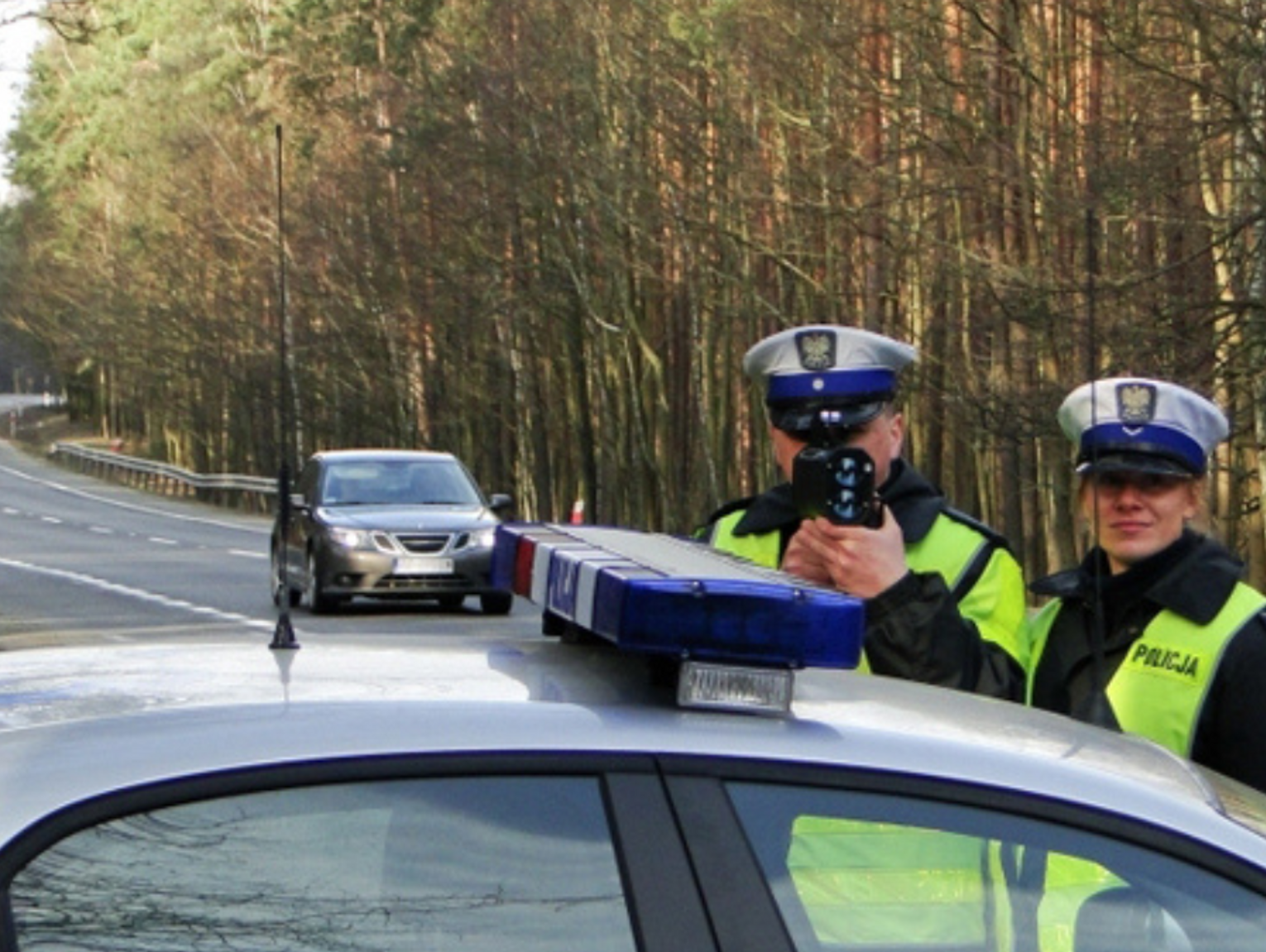 Metoda na mapę. Tak łapią kierowców łamiących przepisy drogowe