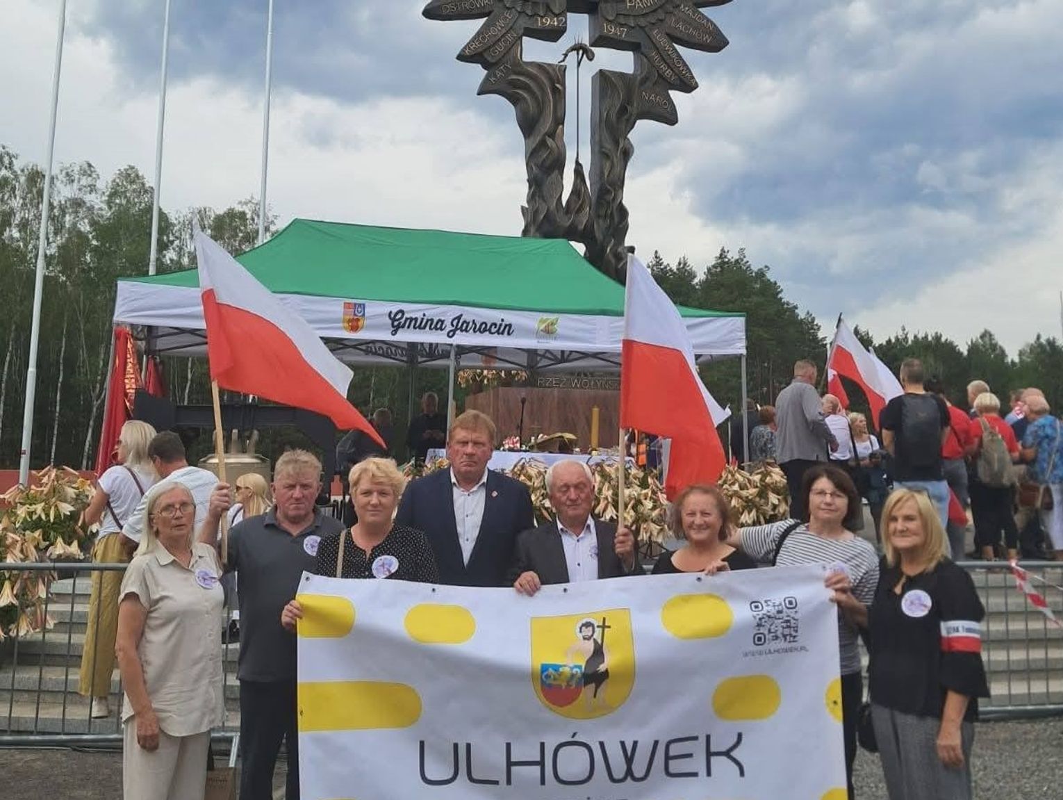 Mieszkańcy gminy Ulhówek w Domostawie. Uczcili ofiary ludobójstwa na Kresach Wschodnich II RP