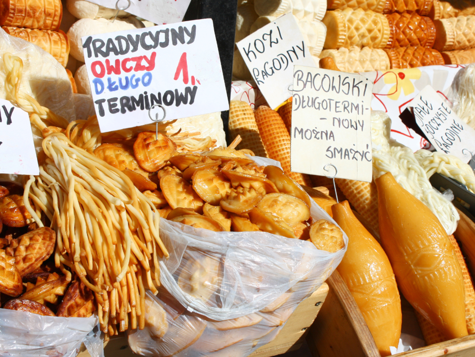 Oscypek bez ochrony przed Mercosurem. Polska pominęła regionalne produkty i wpisała tylko dwa alkohole!