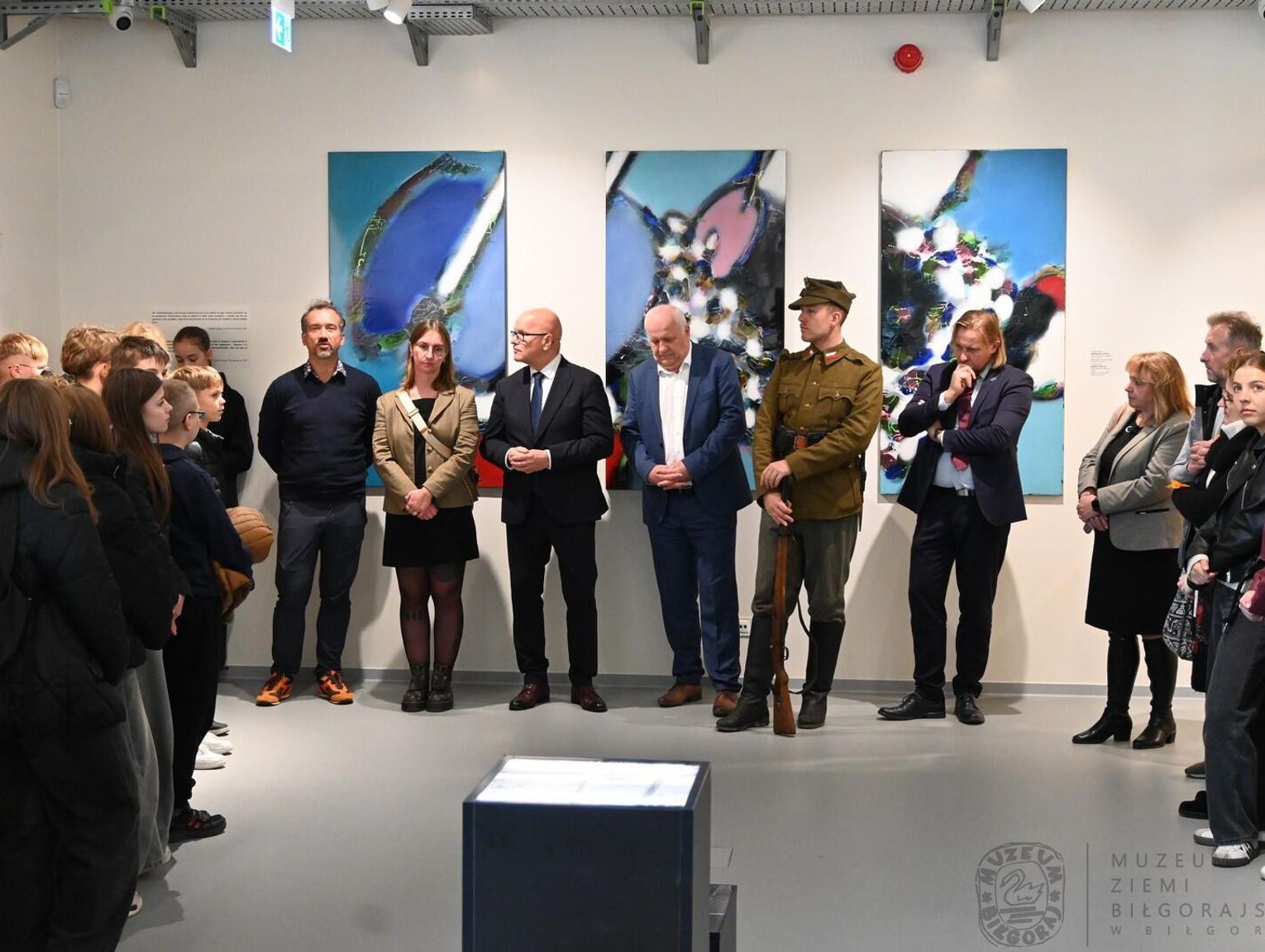 Osuchy: Między wojną a sztuką [ZDJĘCIA]