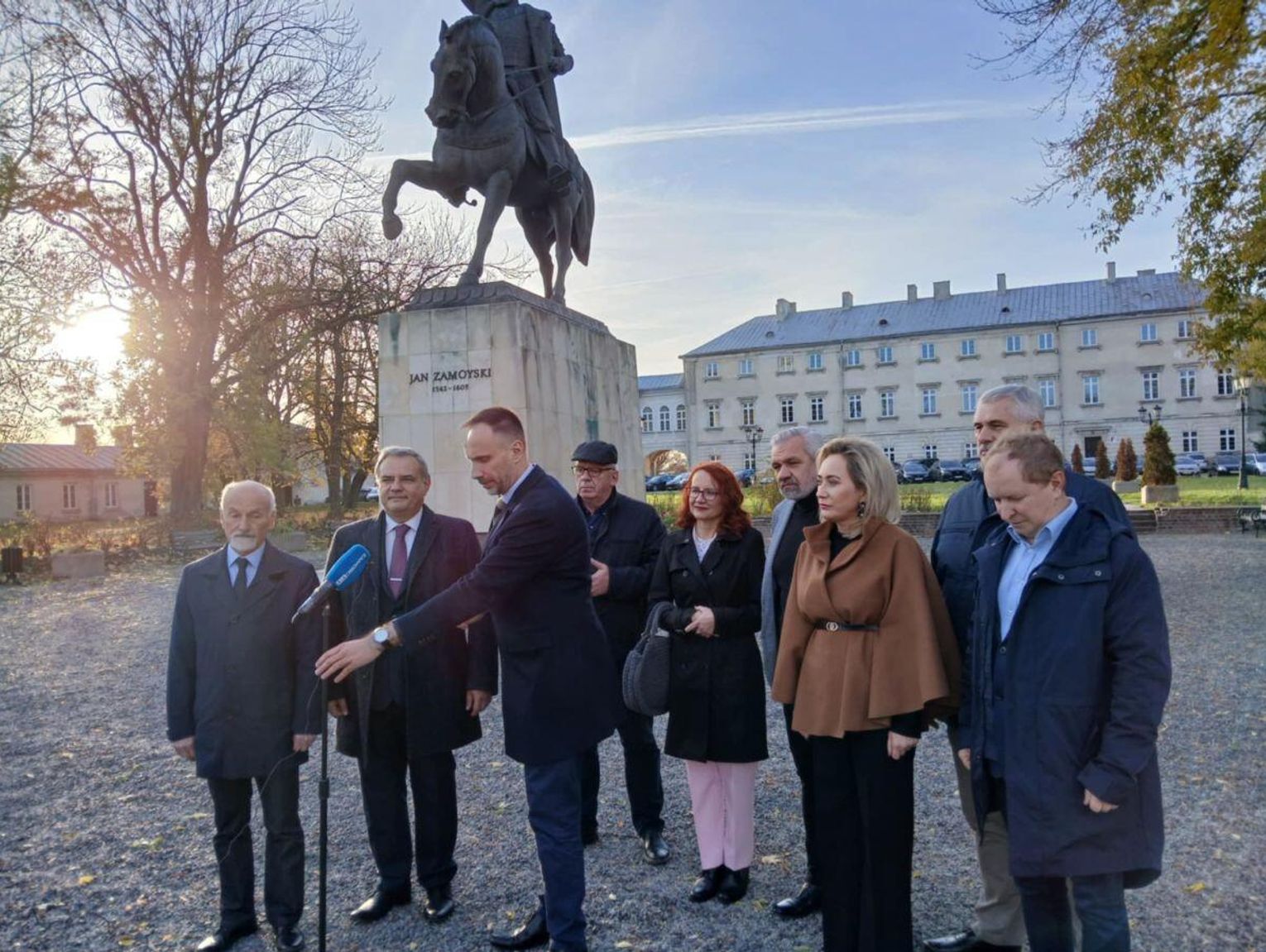 Pałac Zamoyskich wart ratowania. Radni debatowali nad jego przyszłością