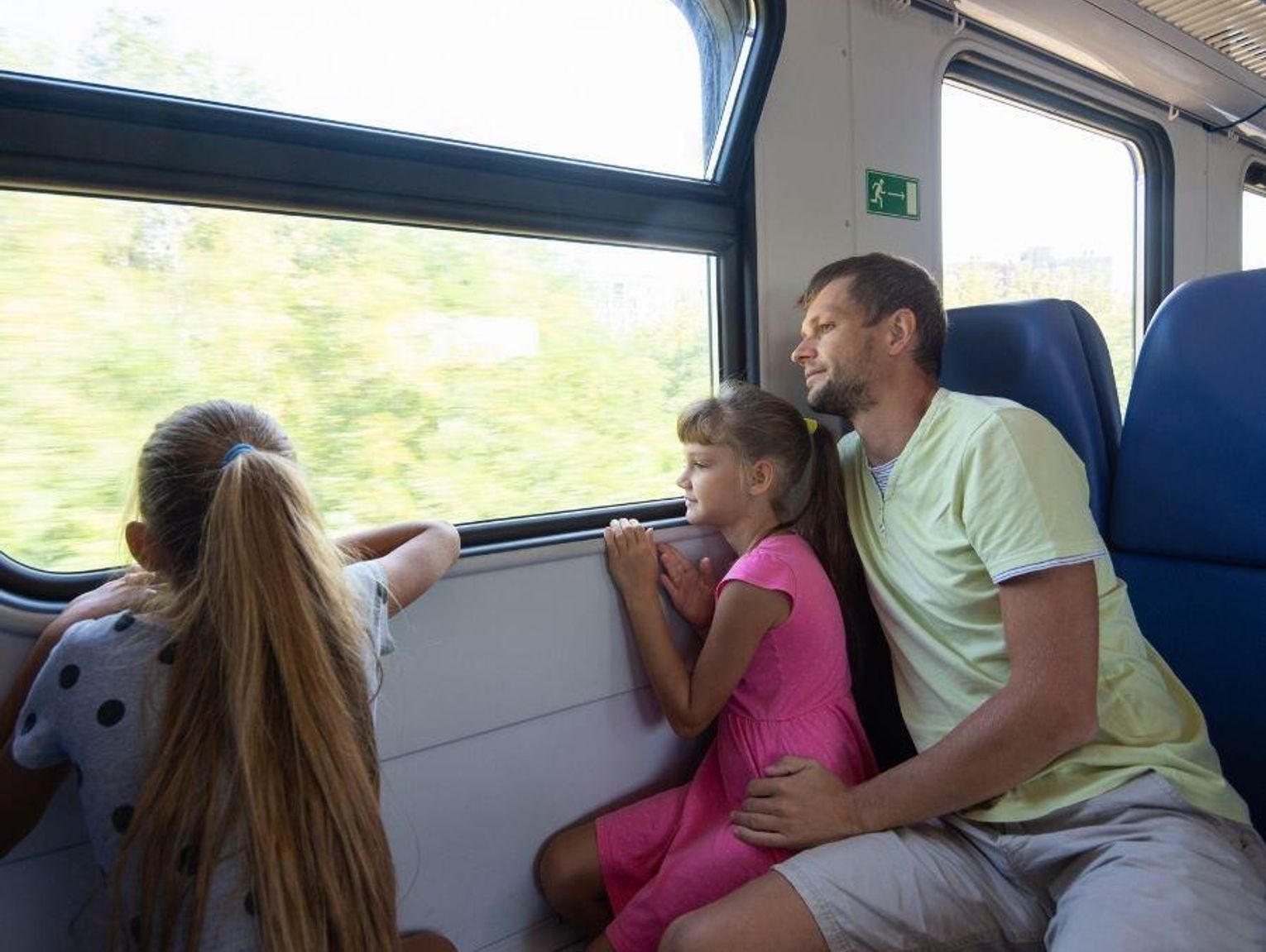 Paraliż kolei nie odstraszył pasażerów. Polacy coraz częściej wybierają pociąg zamiast auta