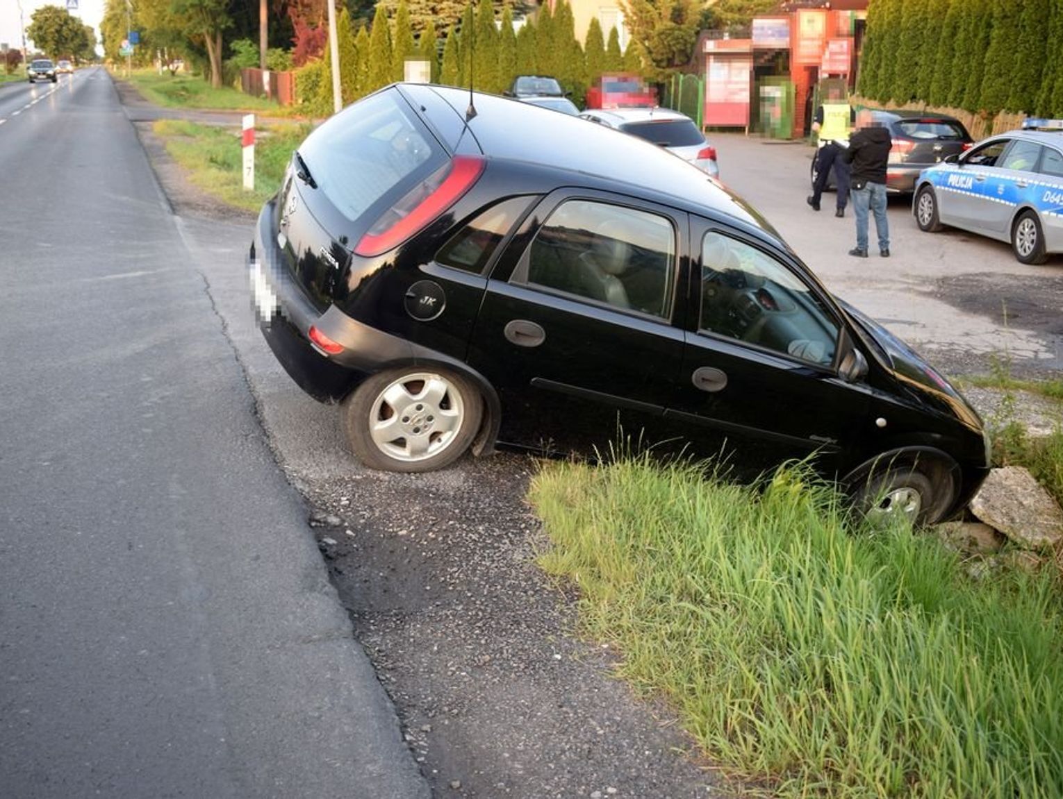 Pijany wjechał do rowu. W organizmie miał ponad 3 promile