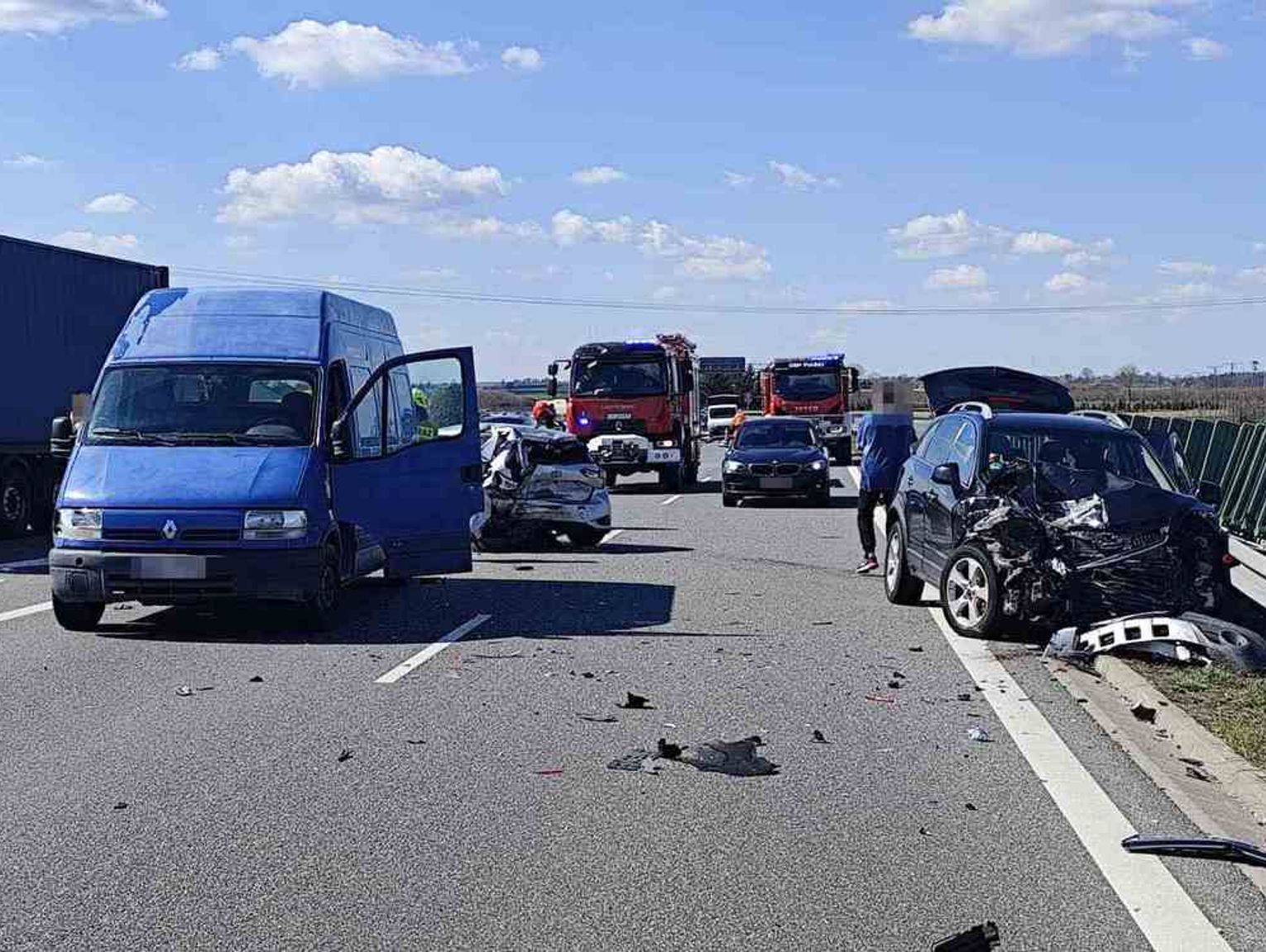Przegapiła zjazd do Zamościa i zaczęła cofać na ekspresówce! Doszło do wypadku [ZDJĘCIA]