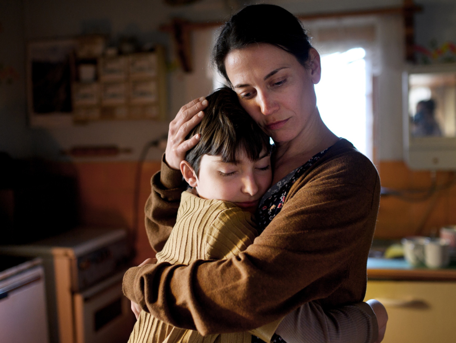 Raport o biedzie. Wielu Polaków żyje za mniej niż 970 złotych, oszczędzają choćby na lekach
