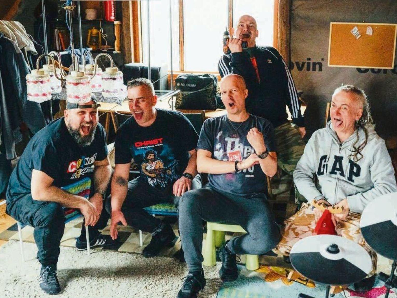 Reaktywacja po 30 latach. Punkowa kapela Chaos i Dzieci z Mąki zagra na Ultra Chaos Pikniku w Żelebsku