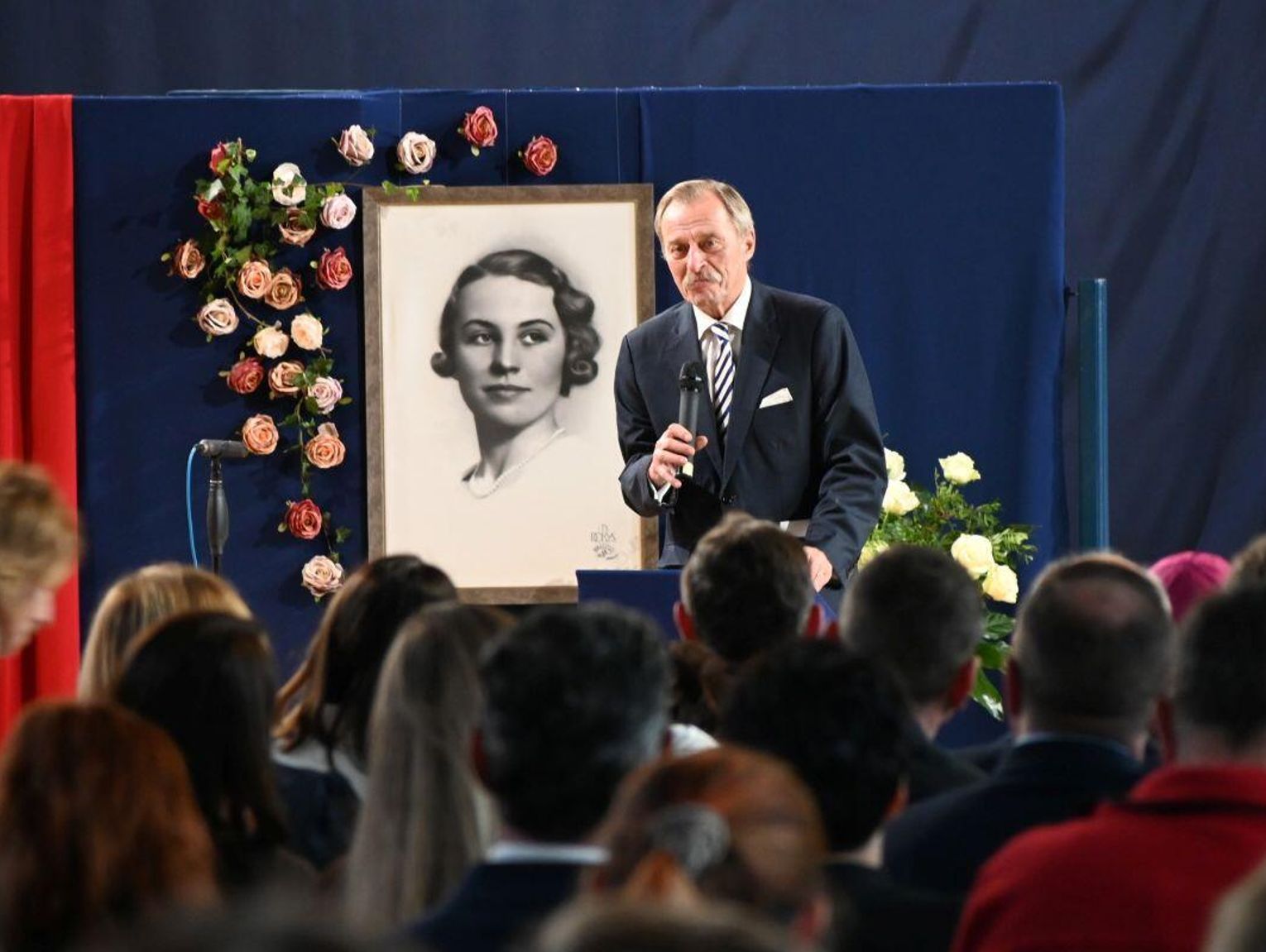 Róża Zamoyska z Dziećmi Zamojszczyzny będą patronowali zwierzynieckiej szkole