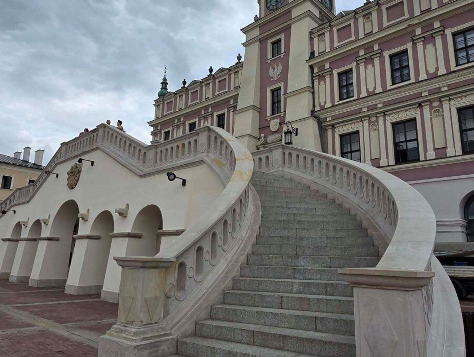 Schody zamojskiego Ratusza po remoncie. Koszt to ponad 400 tys. zł