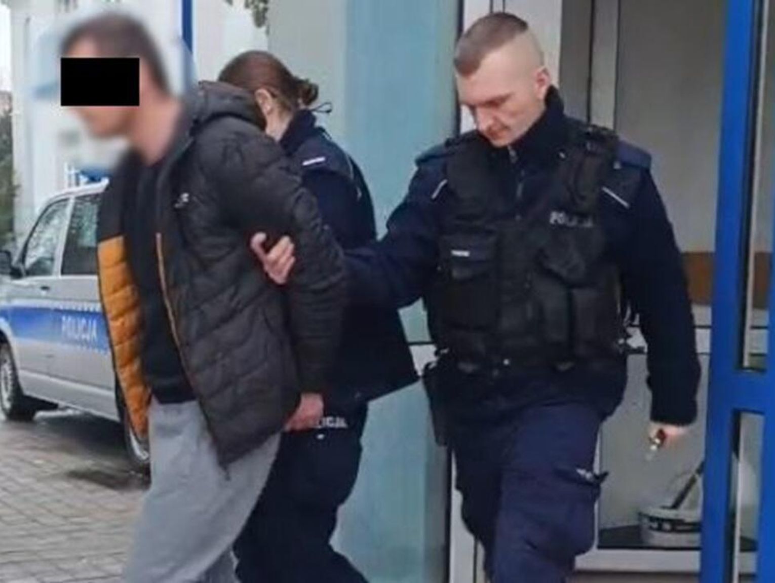 Lubelskie: Śmierć na drodze. Kierowca potrącił rowerzystę i odjechał. Jest już w areszcie [FILM]