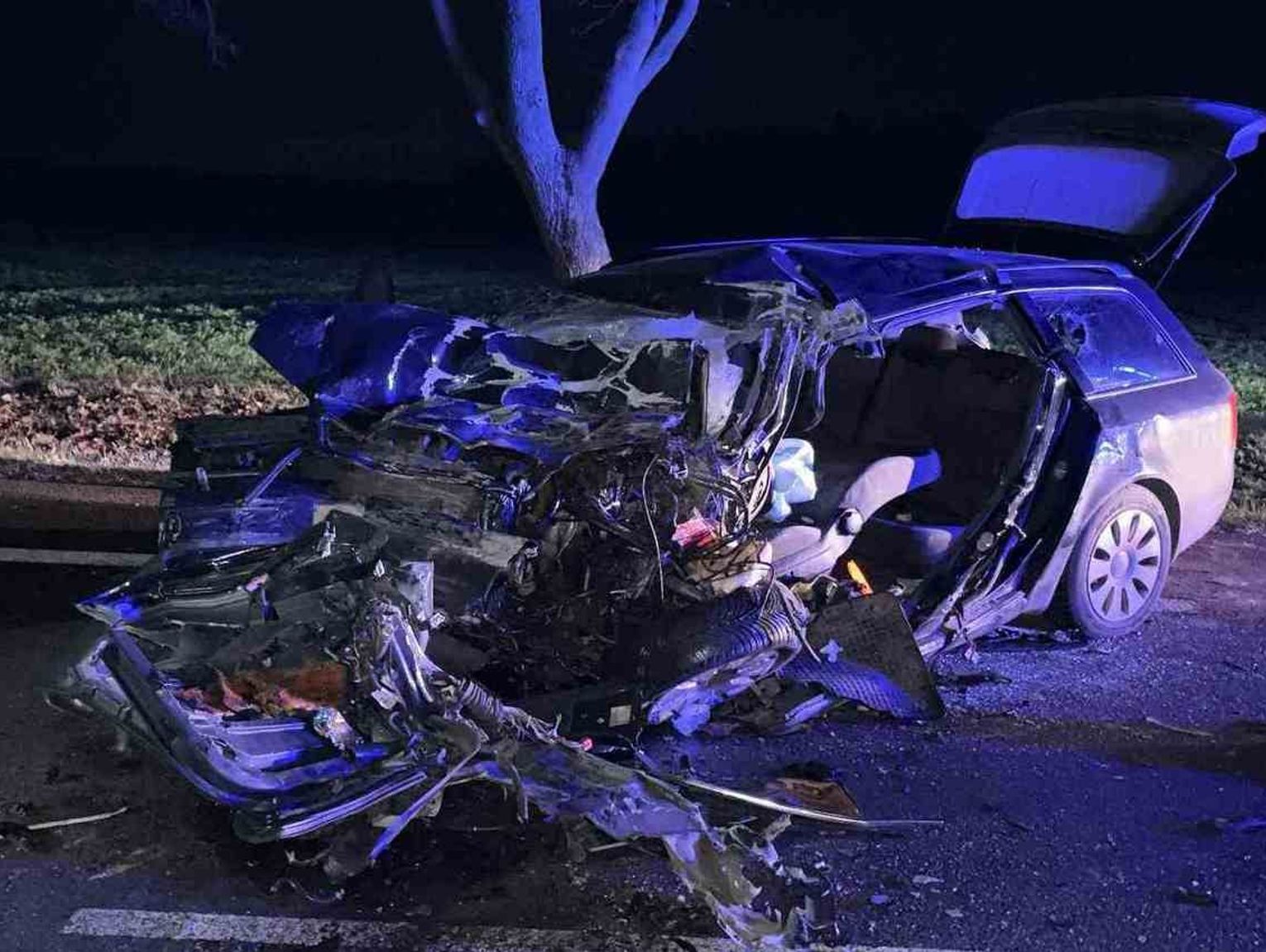 Śmierć na drodze. Mieszkaniec powiatu krasnostawskiego wjechał w autobus. Zginął na miejscu