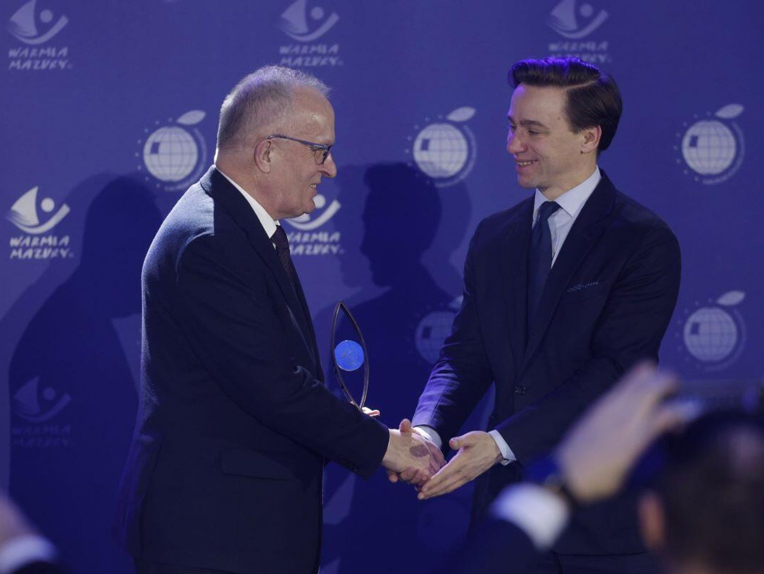 Starosta Tomaszowski Henryk Karwan Samorządowcem Roku 2025! Nagrodę wręczył wicemarszałek Sejmu