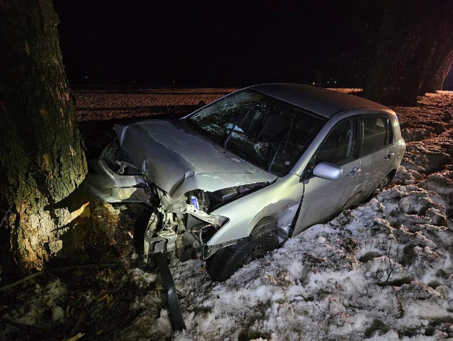 Telatyn: Nietrzeźwa 50-latka zderzyła się z dwoma samochodami. Jedna osoba trafiła do szpitala [ZDJĘCIA]