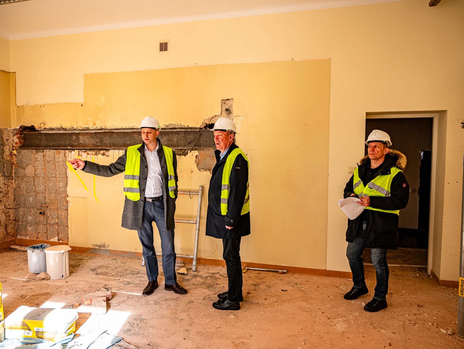 Tomaszów Lub.: Zaczęła się przebudowa starej części szpitala powiatowego. Lecznica pracuje normalnie [ZDJĘCIA]