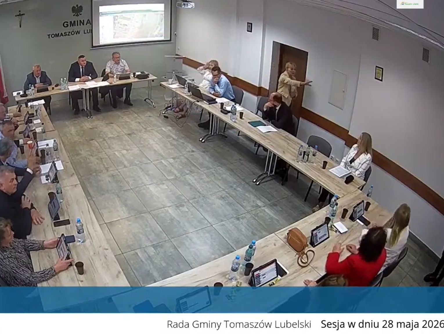 Tomaszów Lubelski: Awantura o drogę. Przewodniczący rady gminy wyprosił wójt z sali