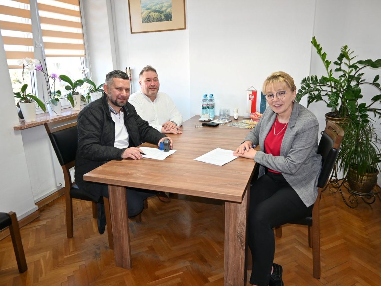 Umowa na budowę kanalizacji w Rogóźnie podpisana
