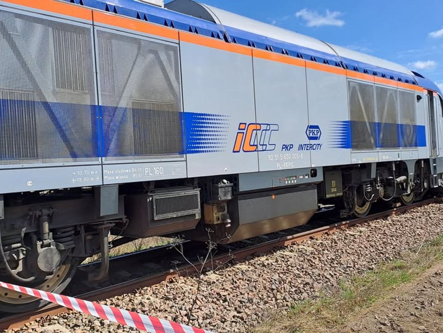 Uwaga! Tragedia na przejeździe. Nie żyje mężczyzna