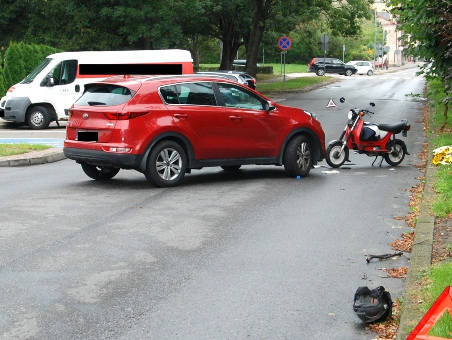 Wypadek przed starostwem w Hrubieszowie. 64-latek został poważnie ranny